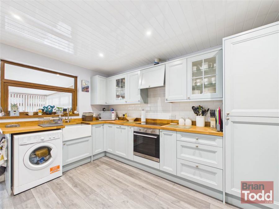 7 Willowvale Close