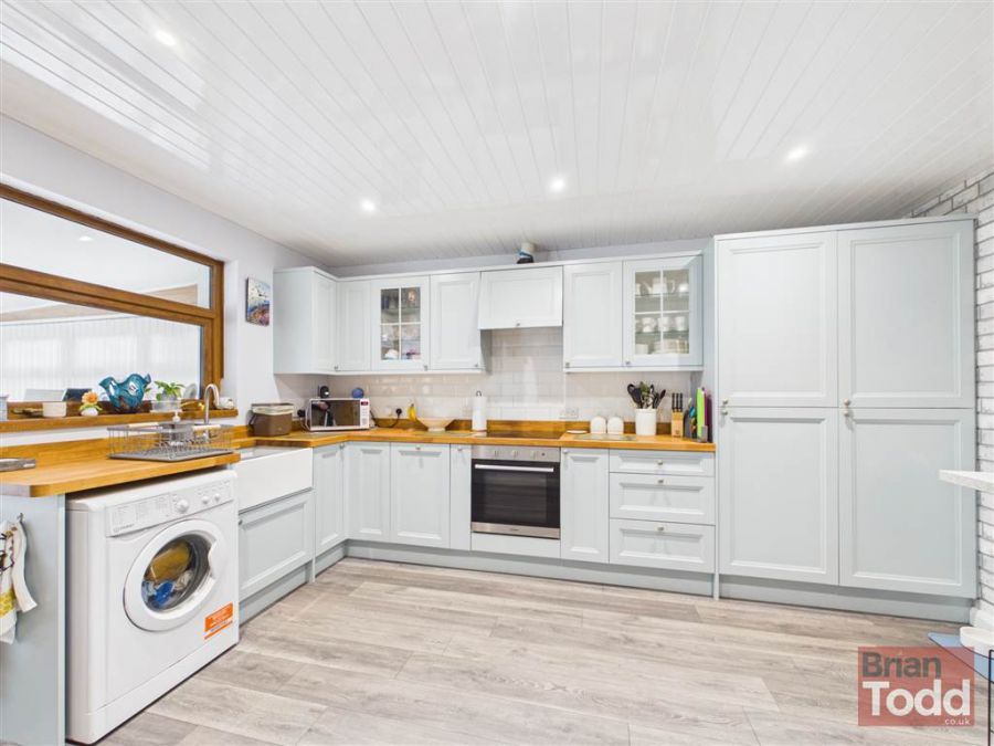 7 Willowvale Close