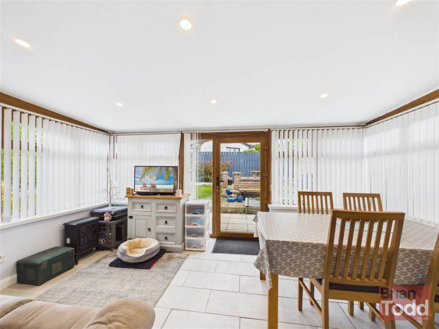 7 Willowvale Close