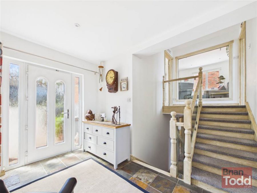 19 Inver Heights