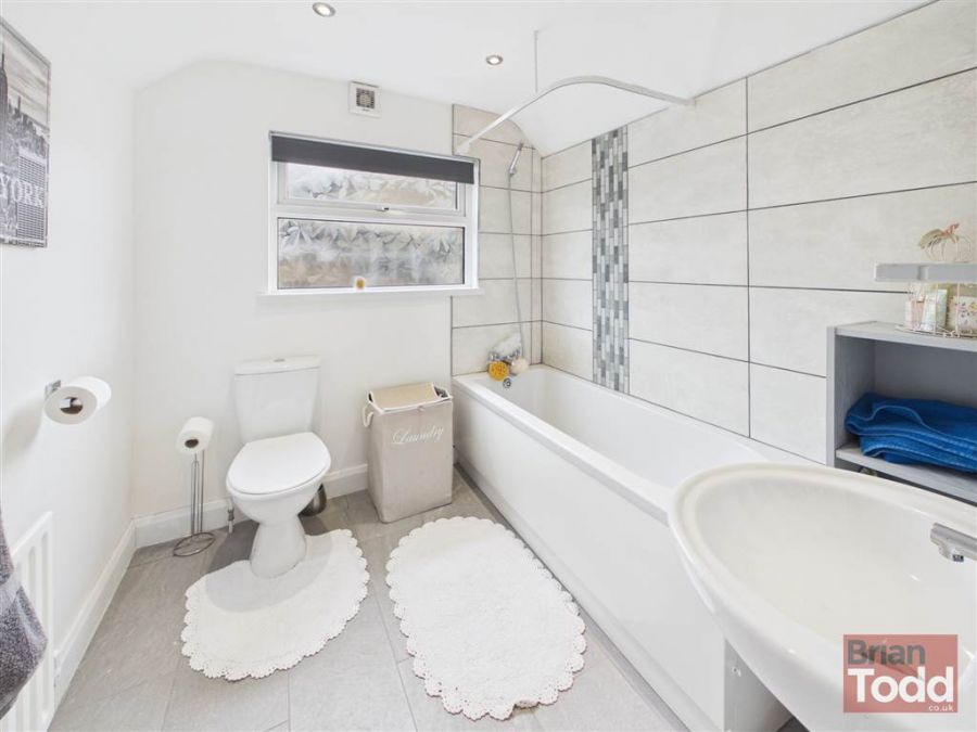 32 Old Glenarm Road