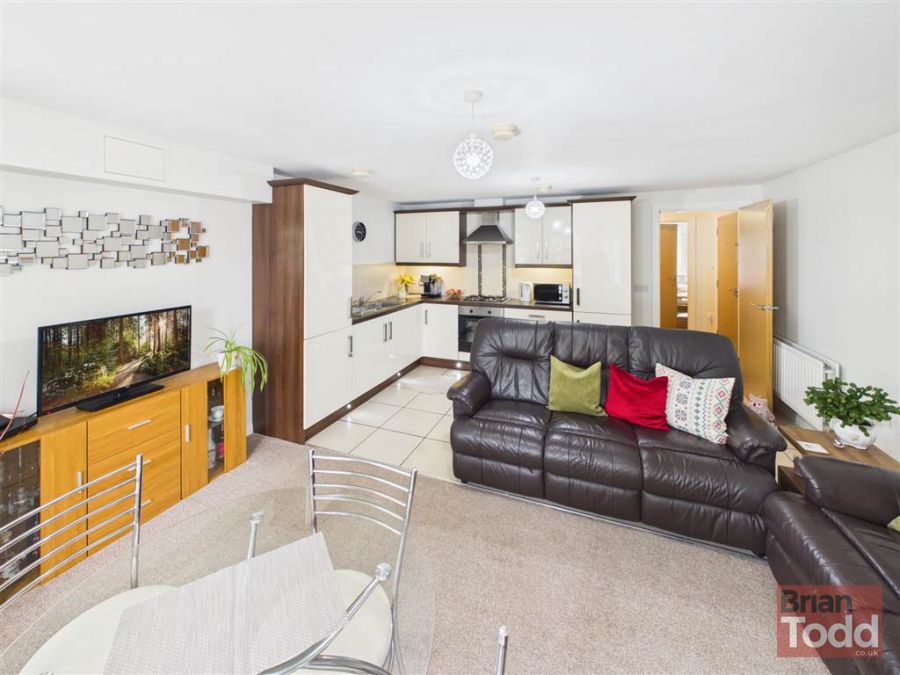 32 Corran Mews