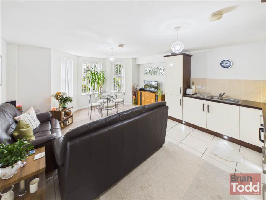 32 Corran Mews