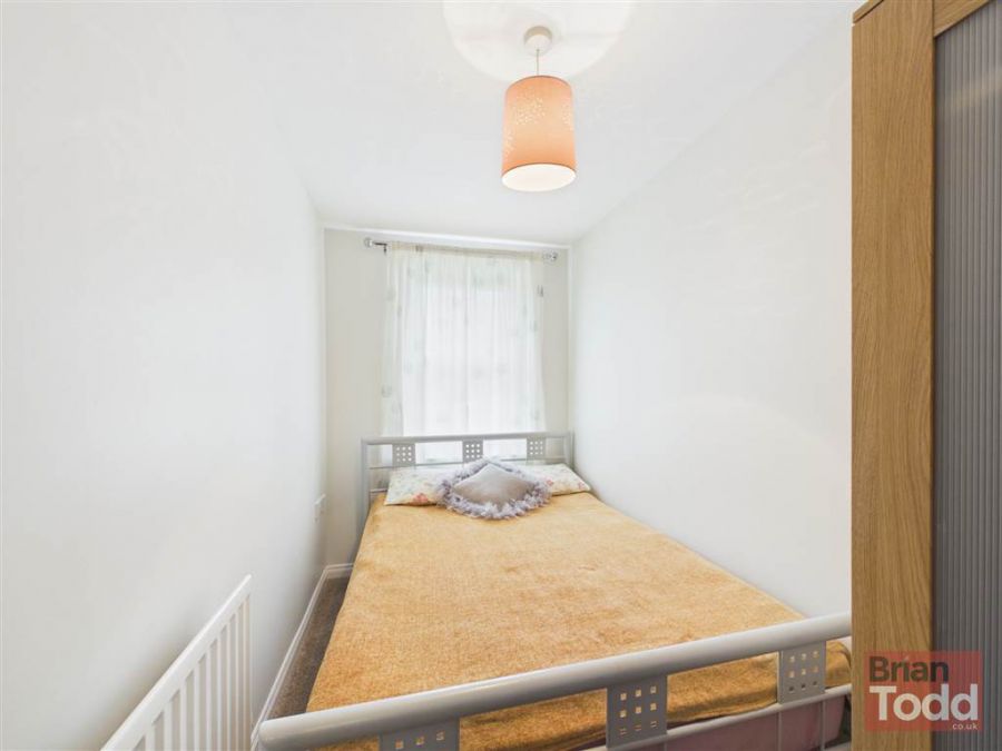32 Corran Mews