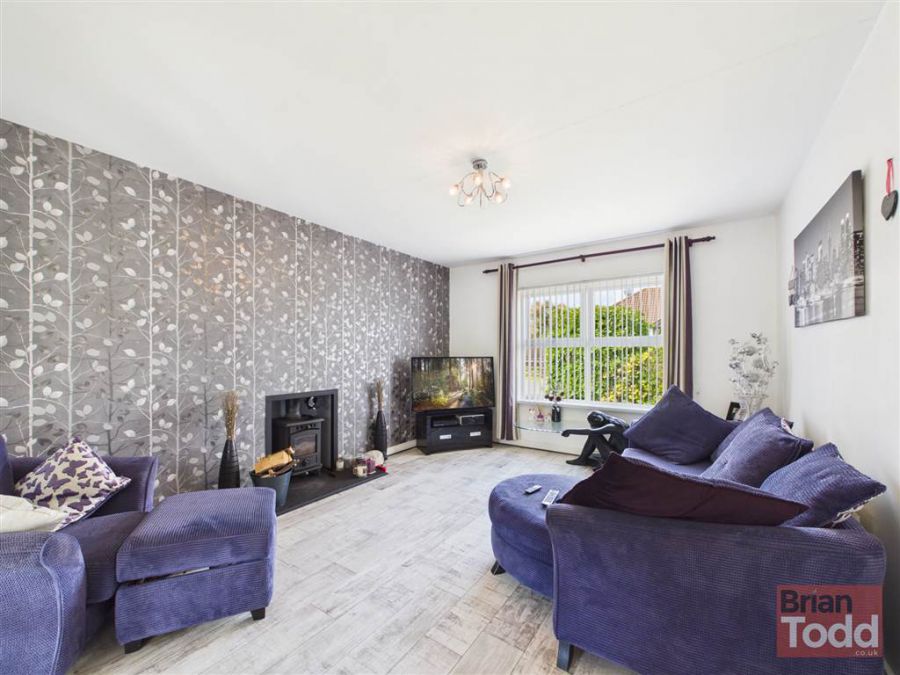 81 Croft Manor
