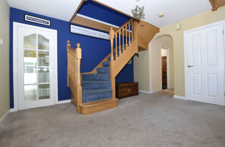 24 Tullynagee Road