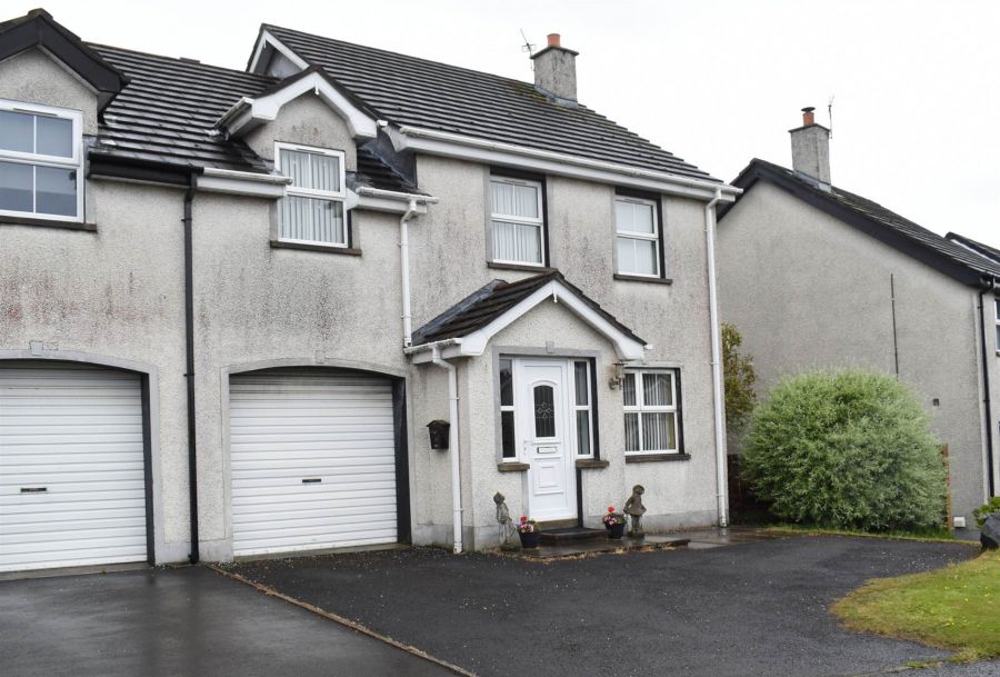 9 Cairndore Way