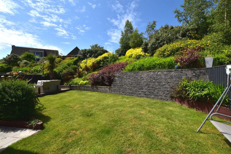 16 Blackwood Crescent