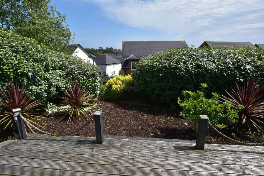16 Blackwood Crescent