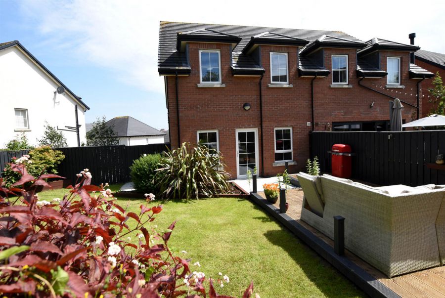 16 Blackwood Crescent