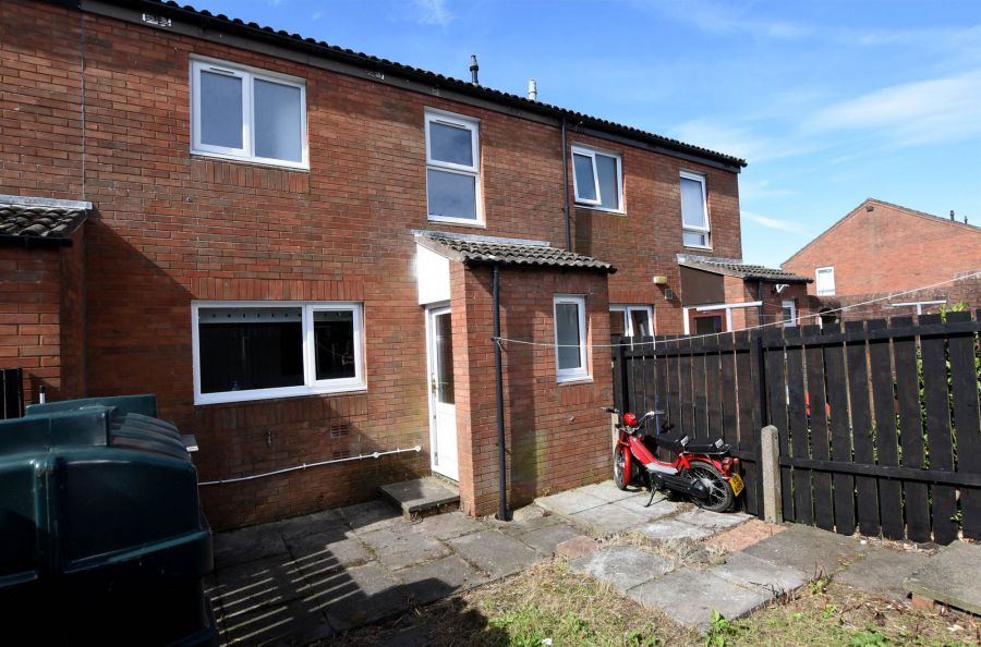 2 Abbot Close