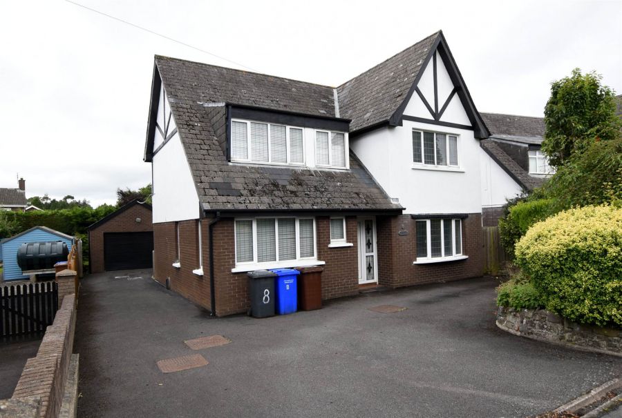 8 Beverley Avenue