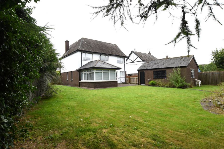 8 Beverley Avenue