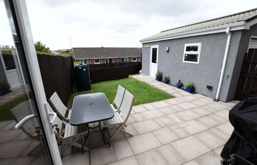 48 Dermott Crescent