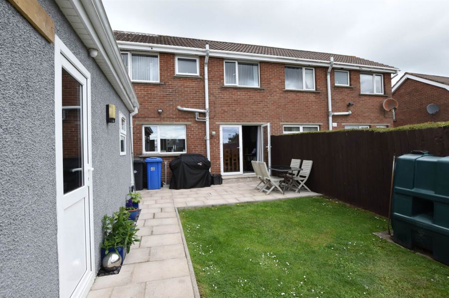 48 Dermott Crescent