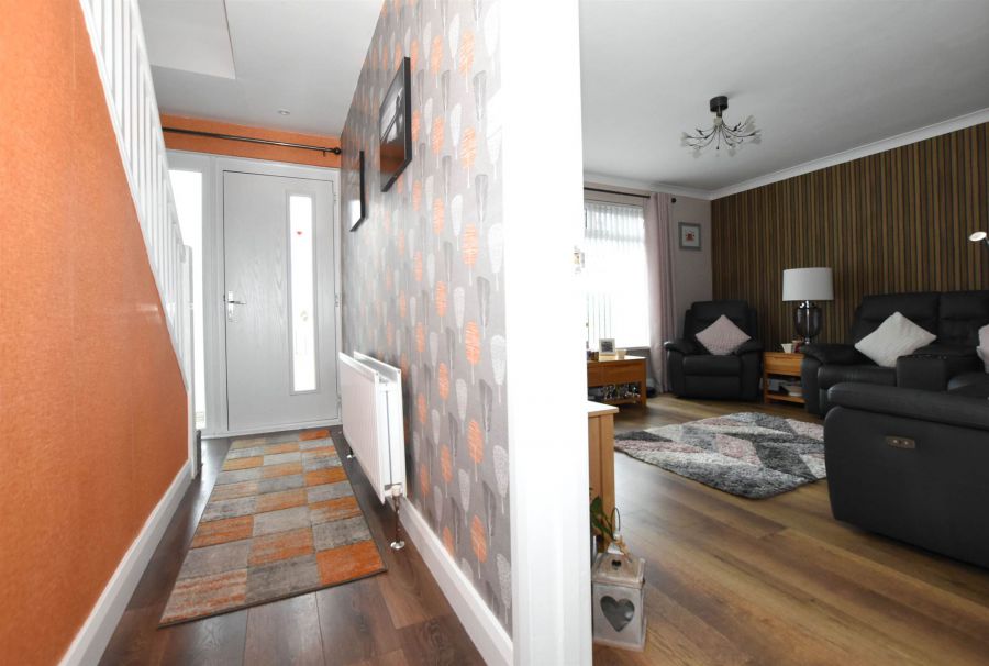 48 Dermott Crescent