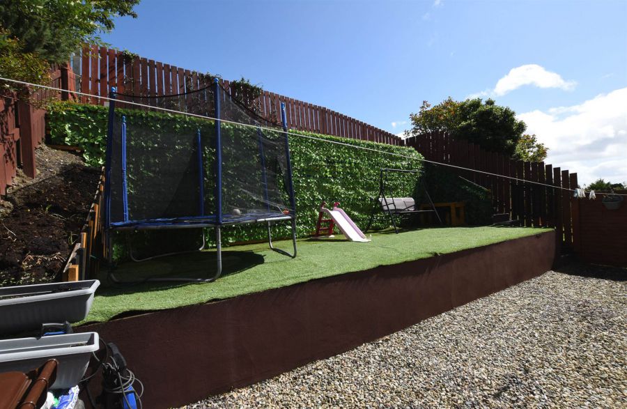 21 Larksborough Avenue