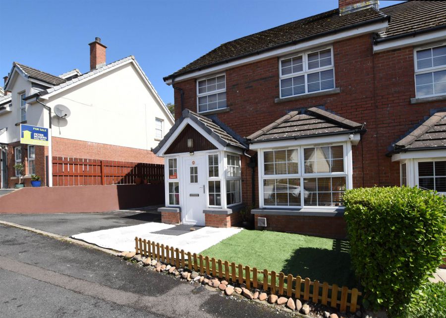 21 Larksborough Avenue