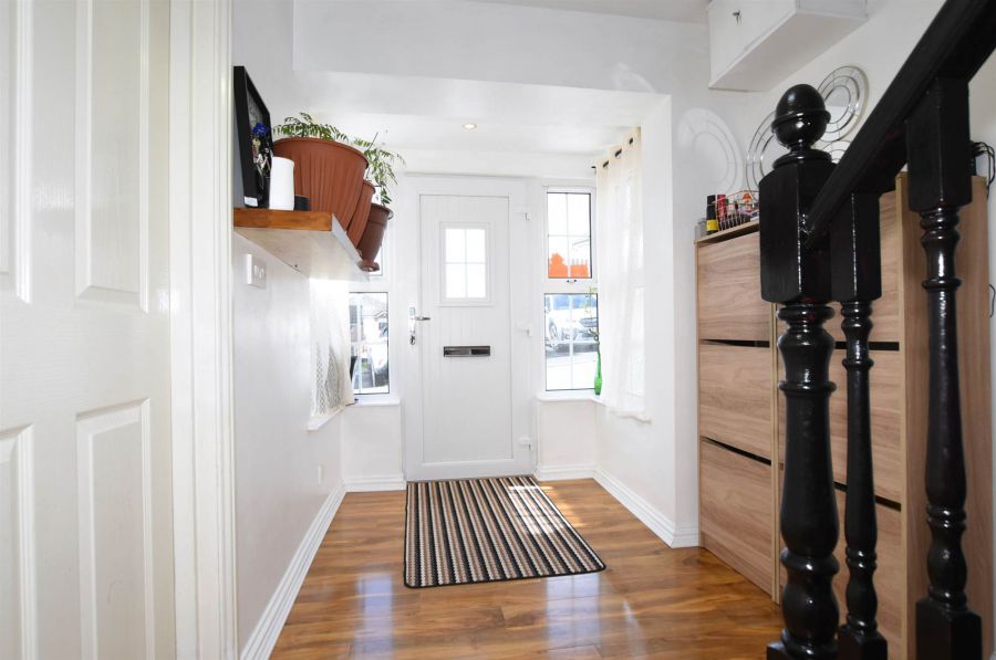 21 Larksborough Avenue