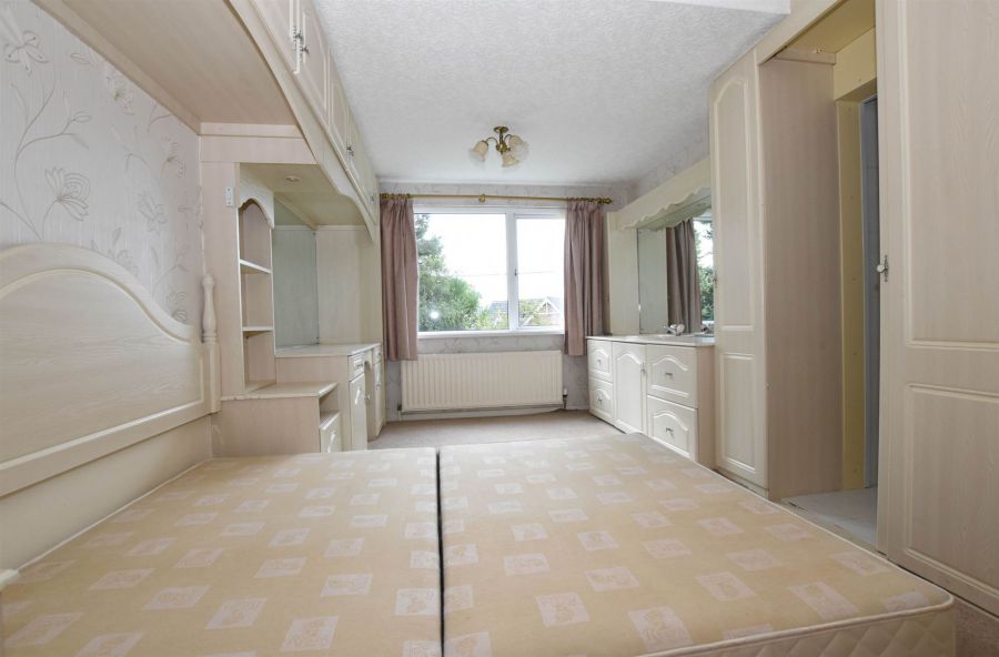 1 Tullynagardy Road
