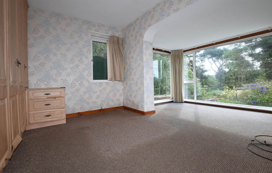 1 Tullynagardy Road