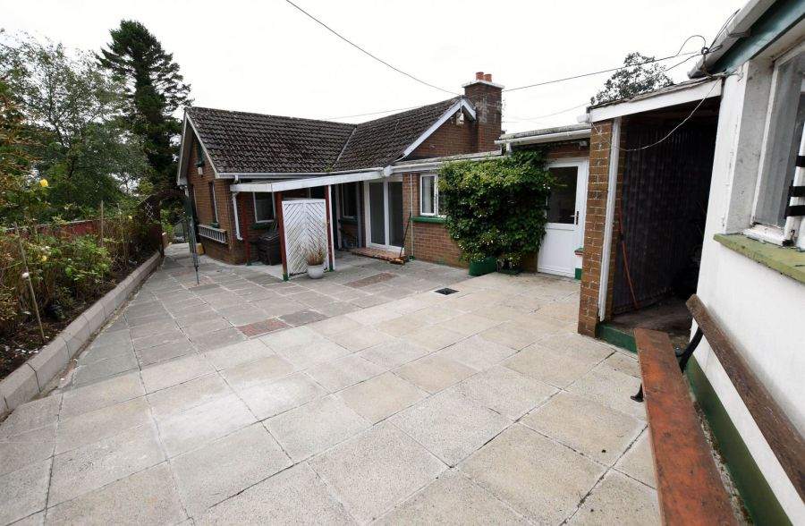 1 Tullynagardy Road