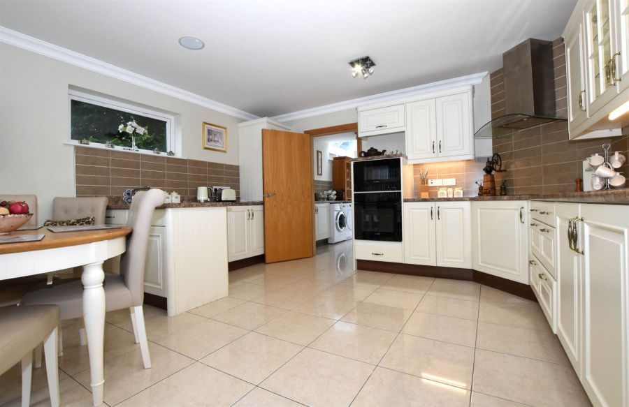 1 Lakeview Manor