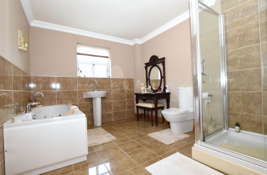 1 Lakeview Manor