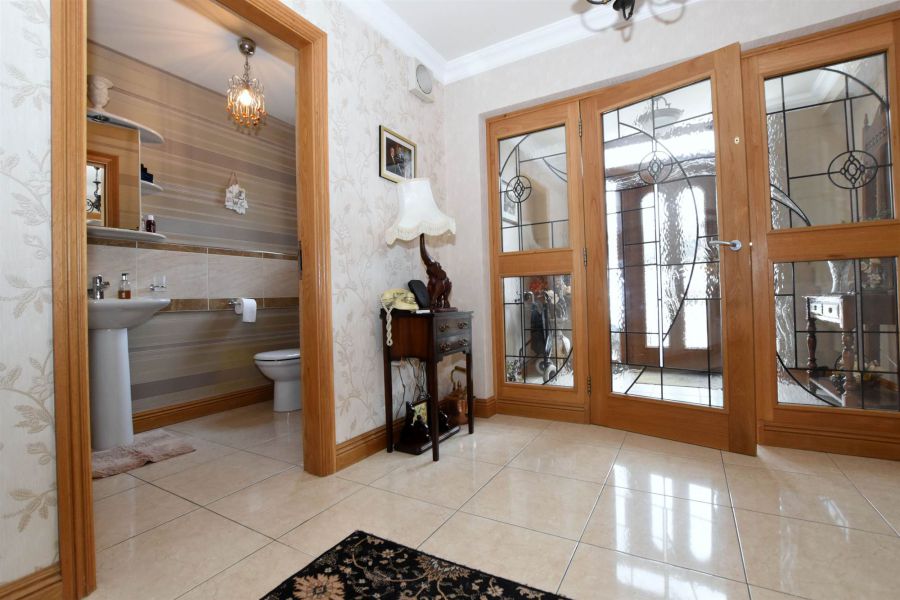 1 Lakeview Manor