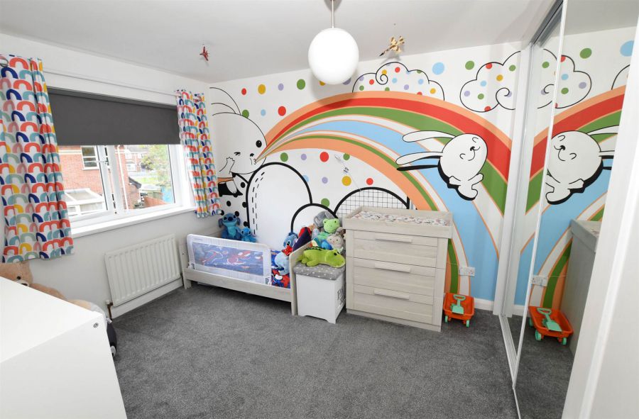 37 Whitethorn Avenue