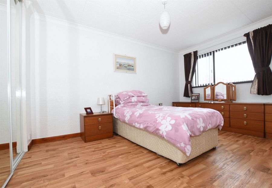 2 Ashcroft Park