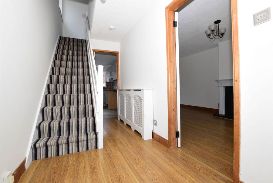 6 Tara Crescent