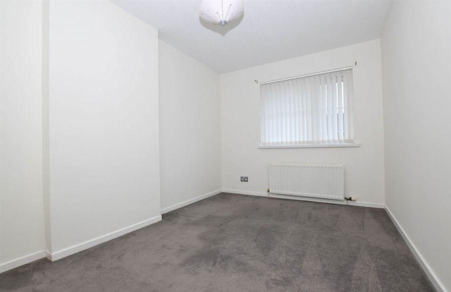 6 Tara Crescent
