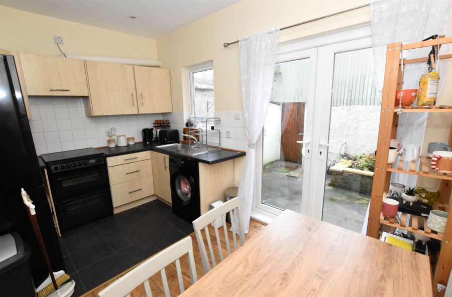 6 Crawfordsburn Road