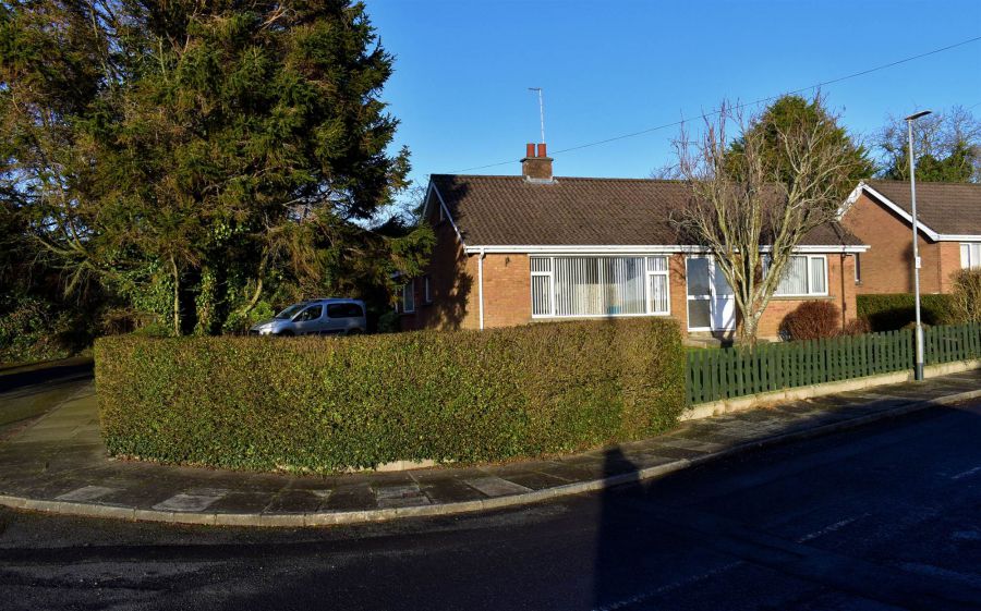 29 Valencia Way North