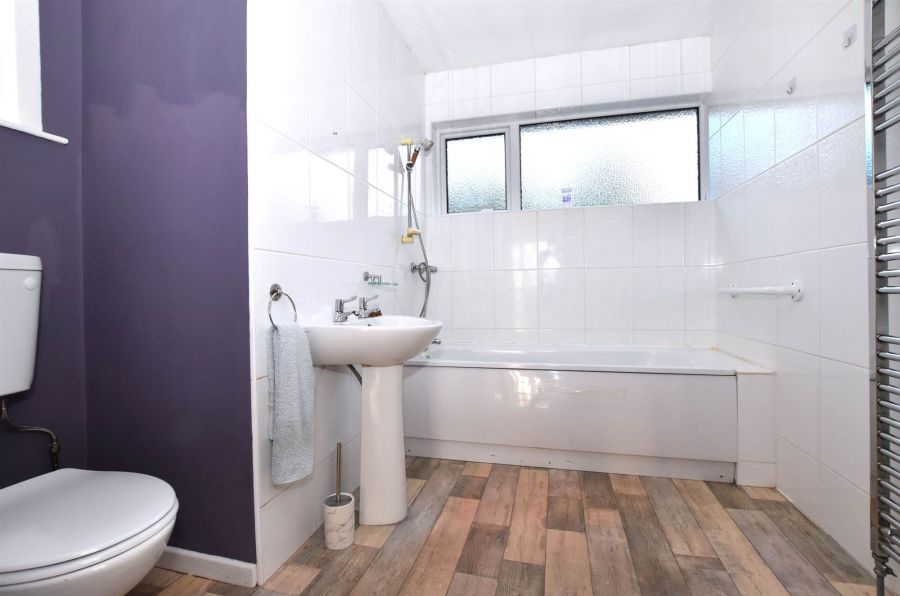 29 Valencia Way North