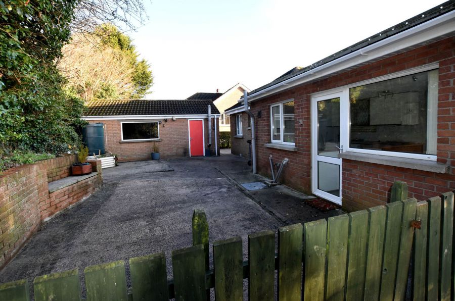 29 Valencia Way North