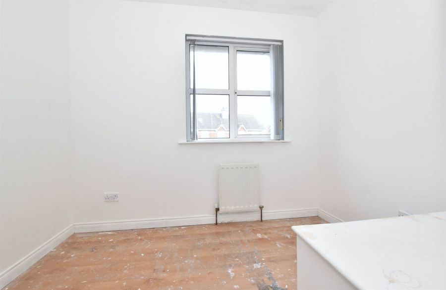 35 Whitethorn Avenue