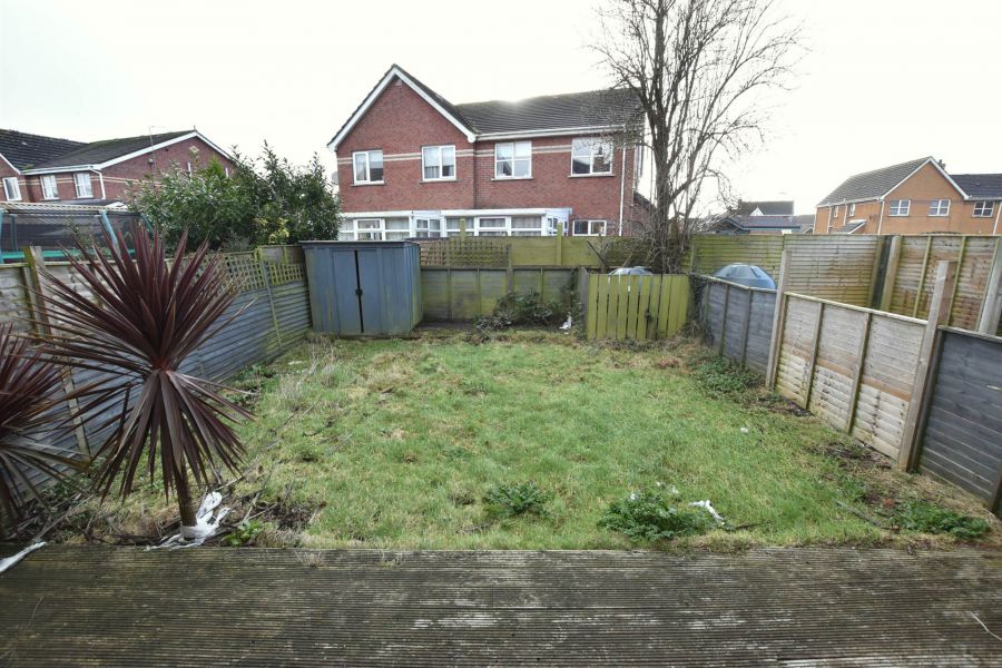 35 Whitethorn Avenue