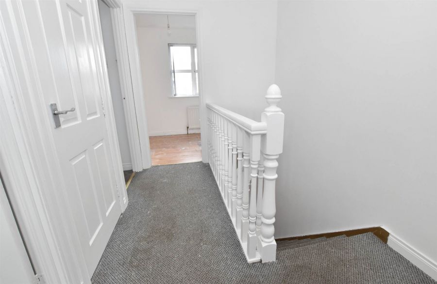 35 Whitethorn Avenue