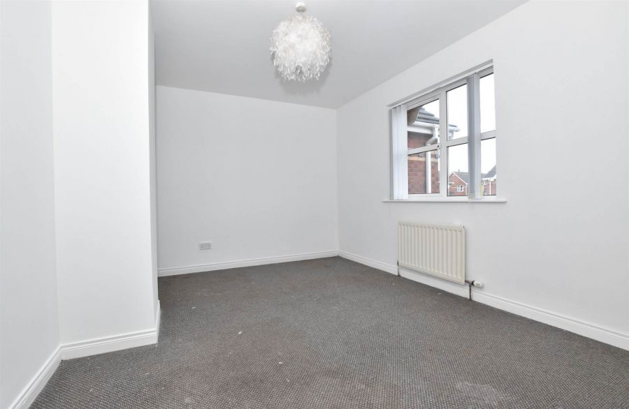 35 Whitethorn Avenue