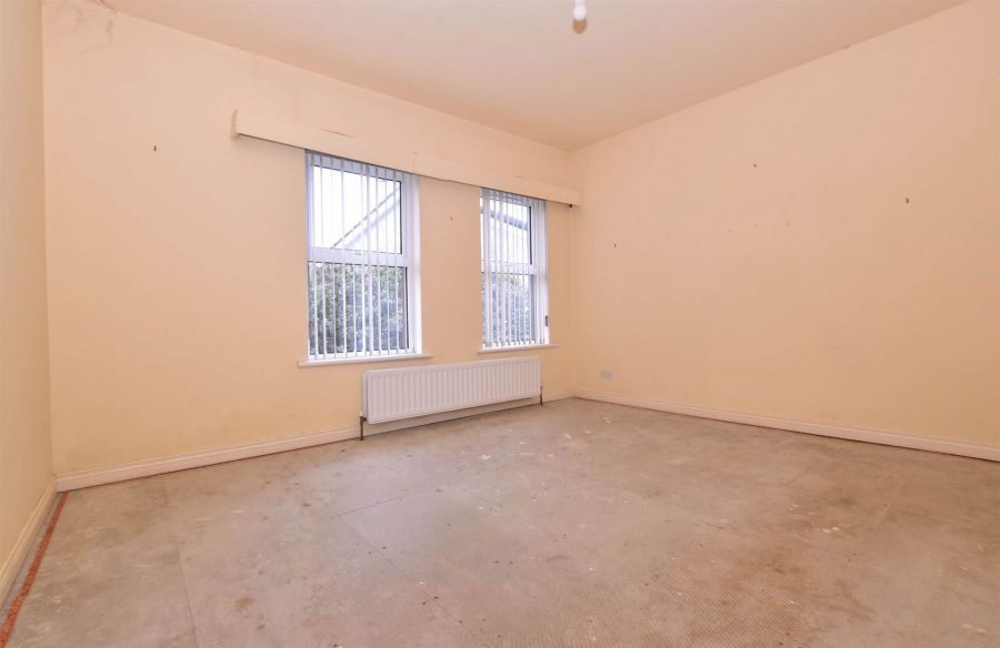 BAYTREE COTTAGE, 29 Dunleath Drive