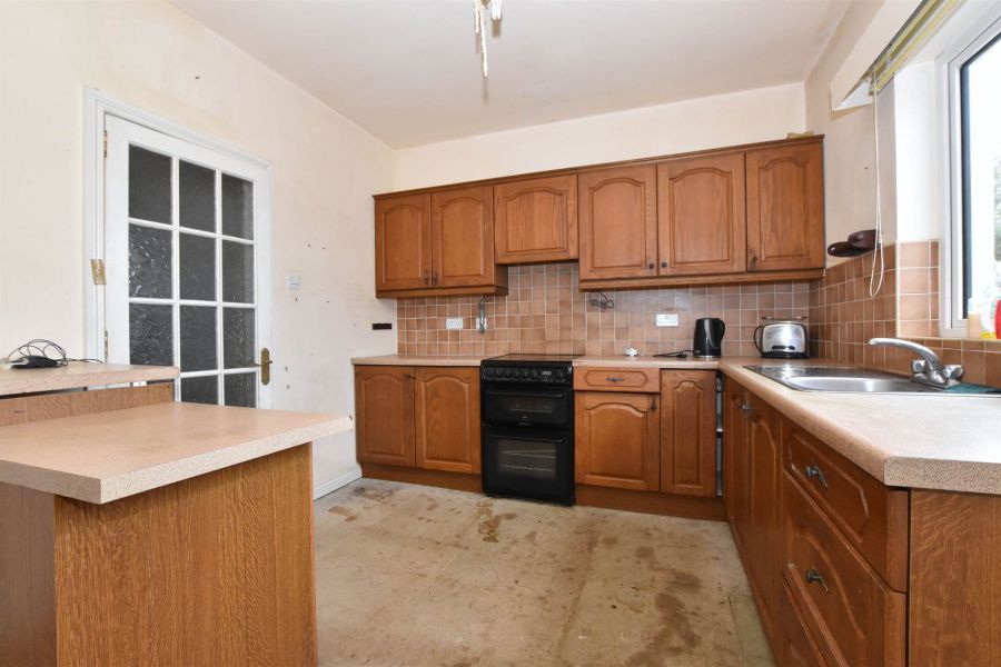 BAYTREE COTTAGE, 29 Dunleath Drive