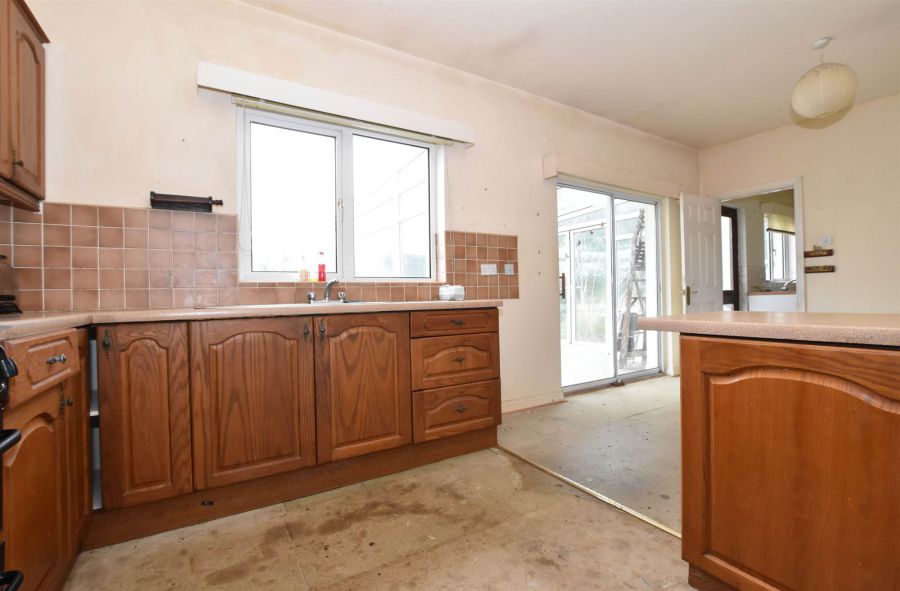 BAYTREE COTTAGE, 29 Dunleath Drive