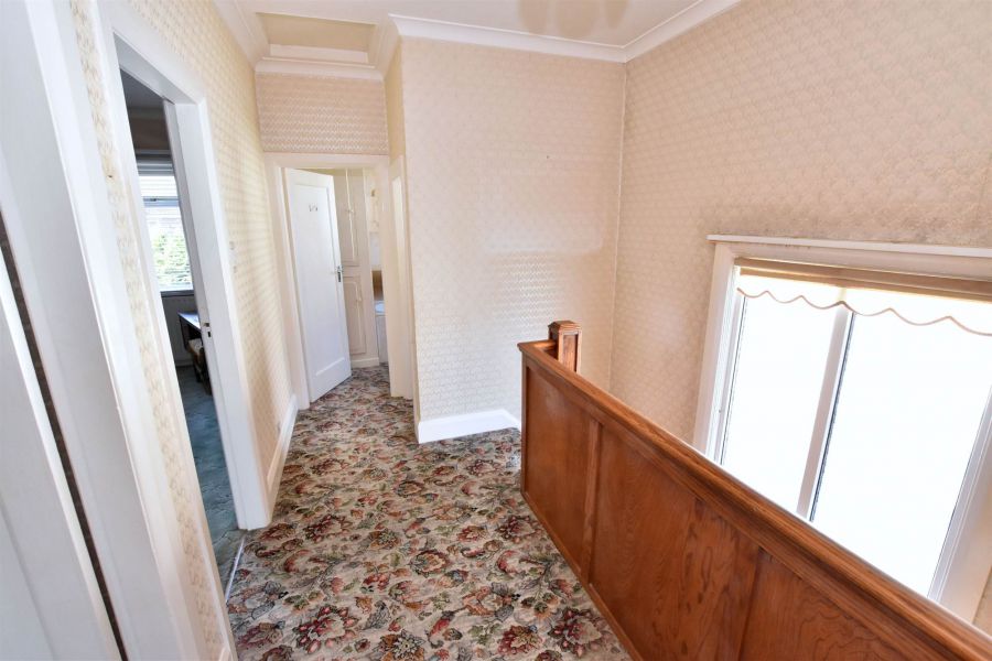 13 Laurelbank Avenue