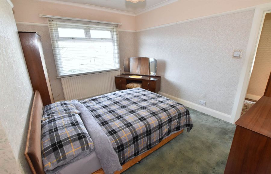 13 Laurelbank Avenue