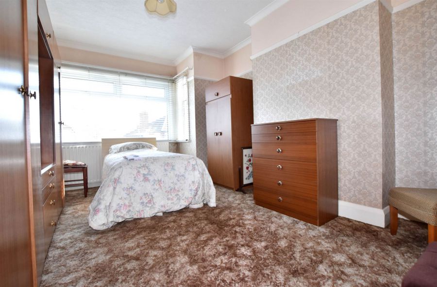 13 Laurelbank Avenue