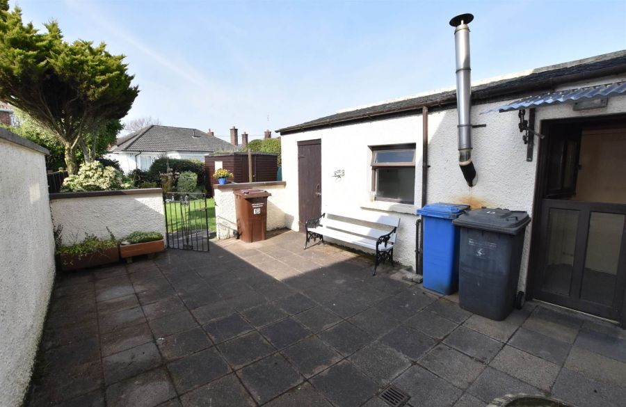 13 Laurelbank Avenue