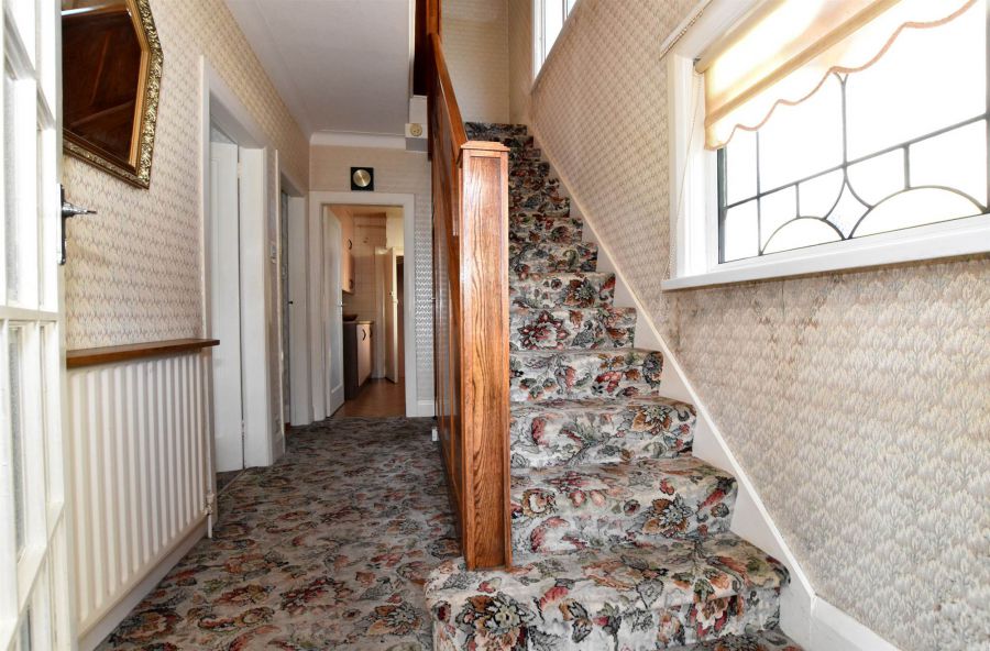 13 Laurelbank Avenue