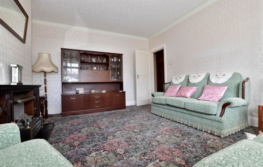 13 Laurelbank Avenue